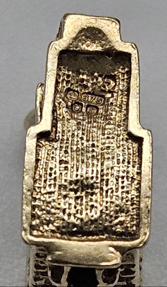 9ct Gold Church Charm , 3.8g