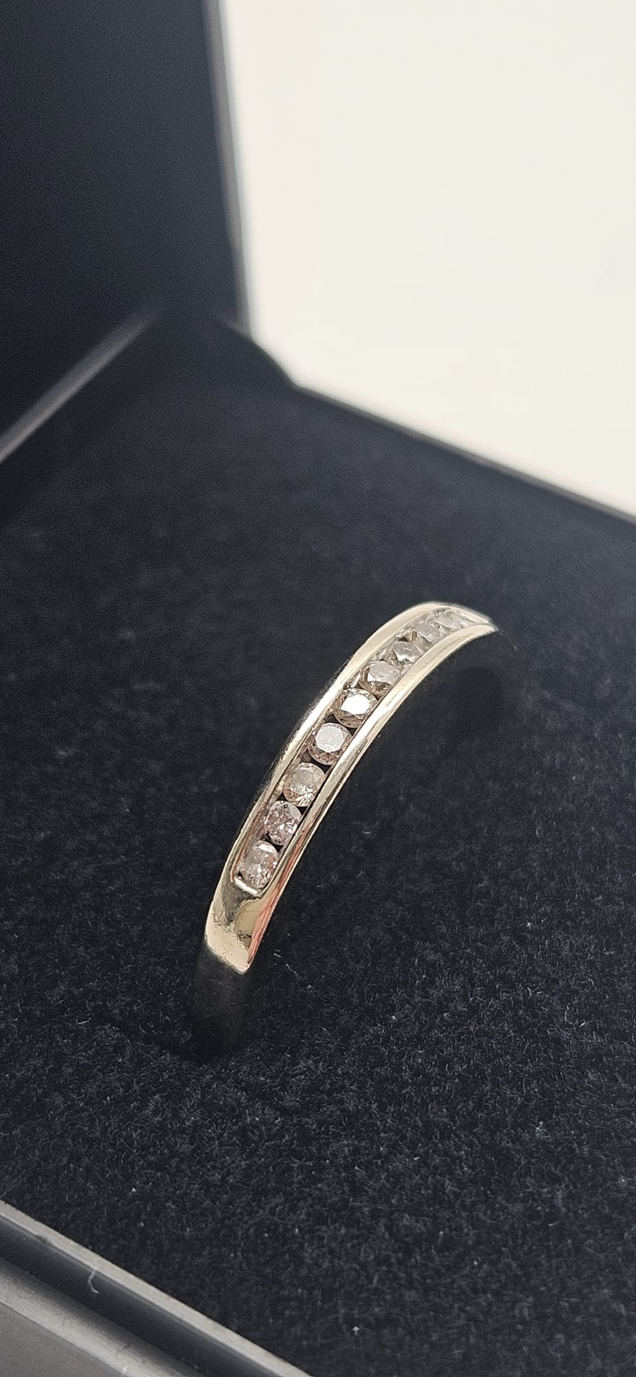 18ct White Gold, Diamond Band Ring, Size N, 2.11g