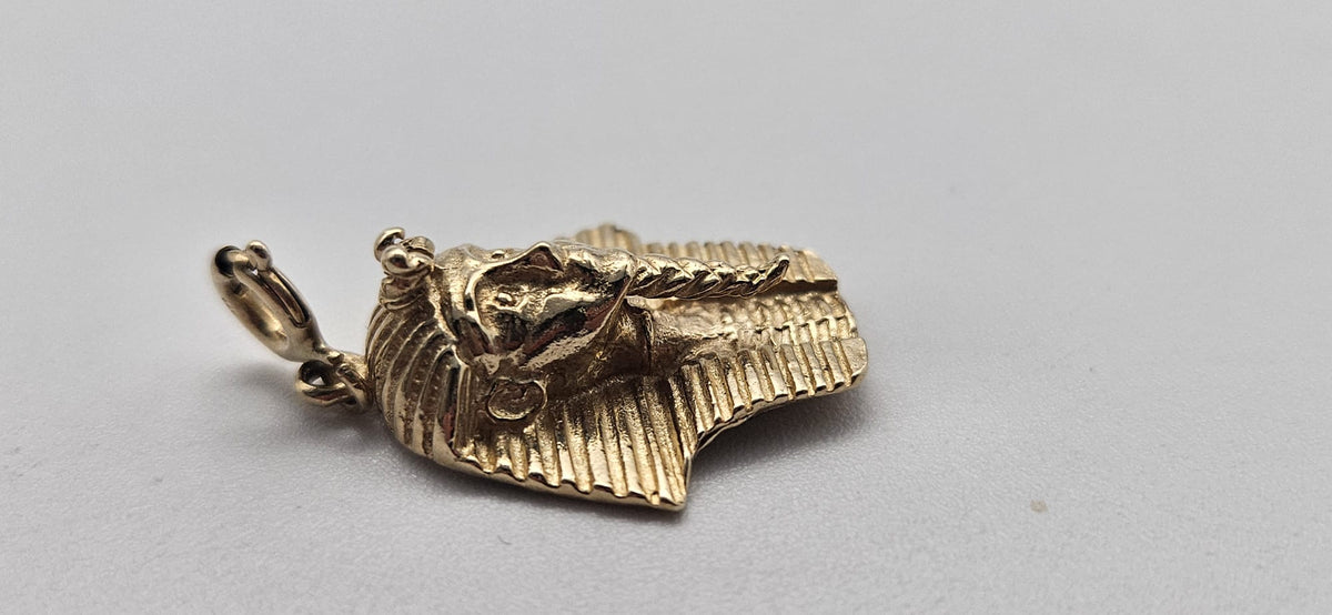 9ct Egyptian Pharoah Charm, 6.36g