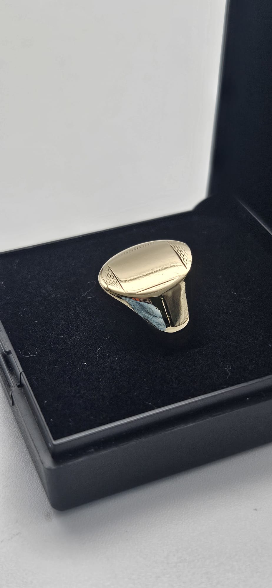 9ct Signet Ring, Size L, 3.87g