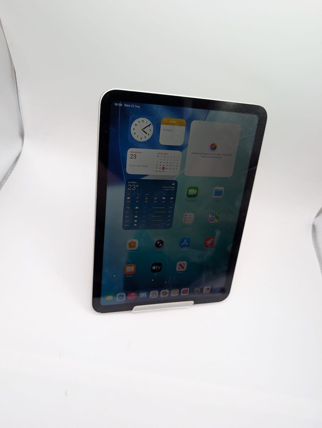 Apple iPad (10th gen) 64GB Silver, Grade C