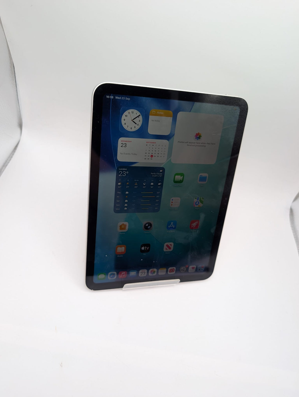 Apple iPad (10th gen) 64GB Silver, Grade C