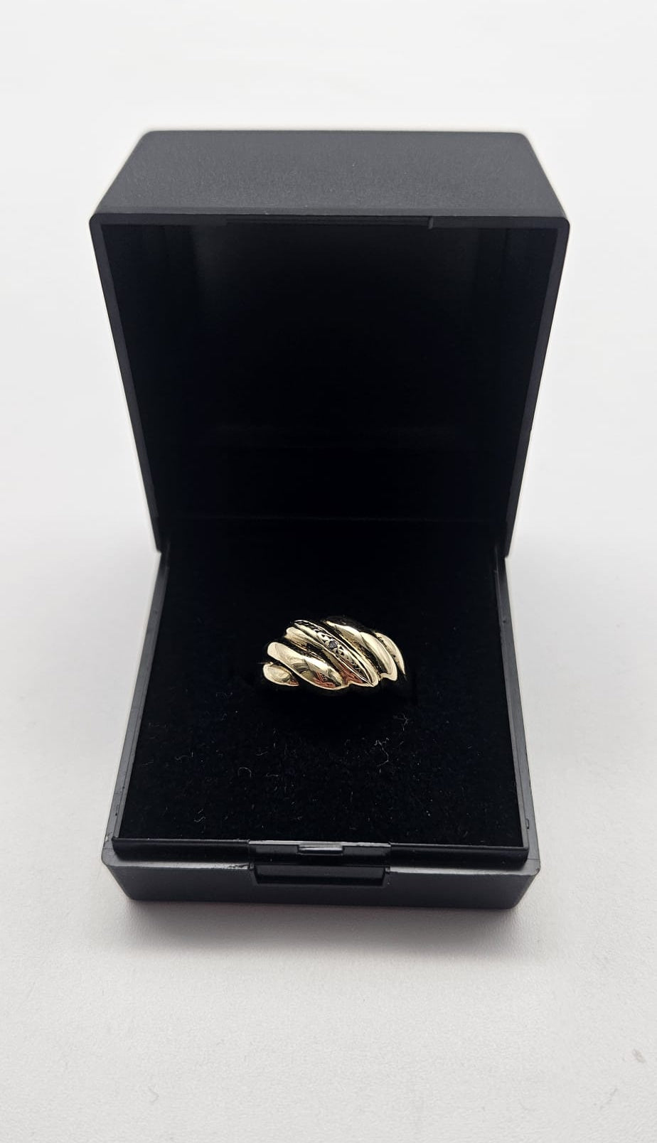 9ct Band Ring, Size L , 2.37g