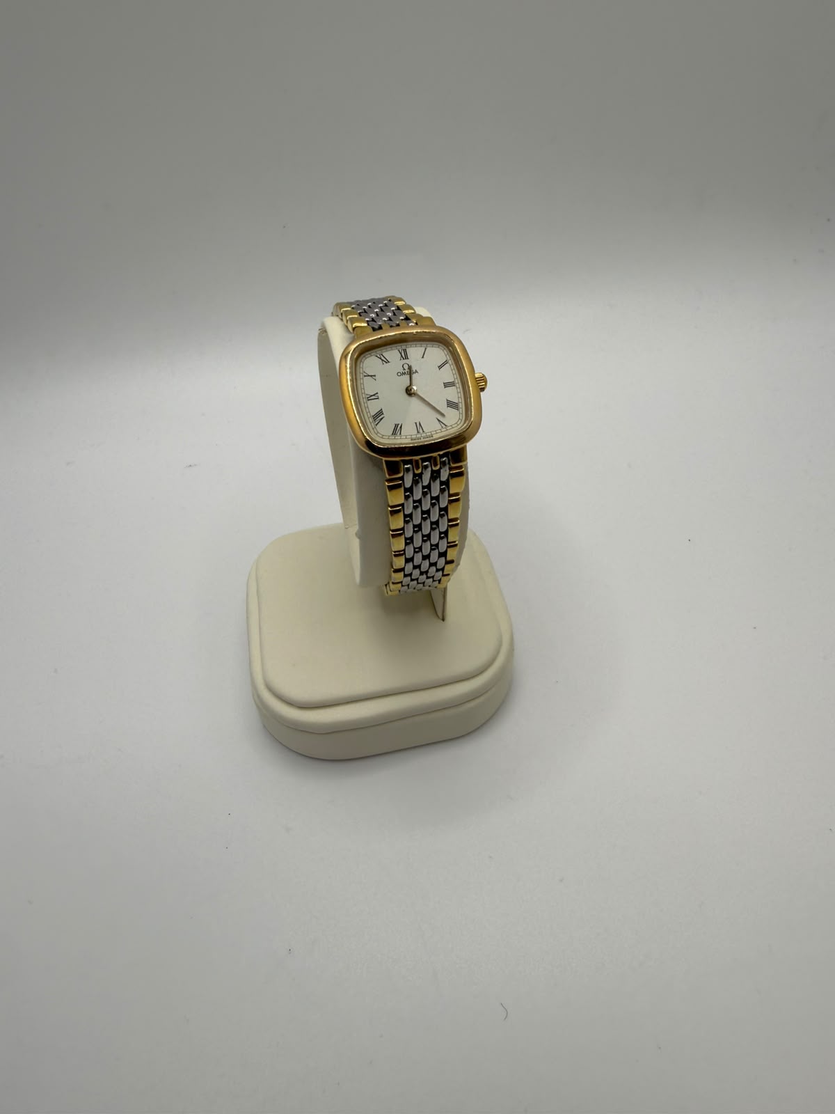 Ladies Vintage Omega DeVille 18ct Plated Watch, Grade C