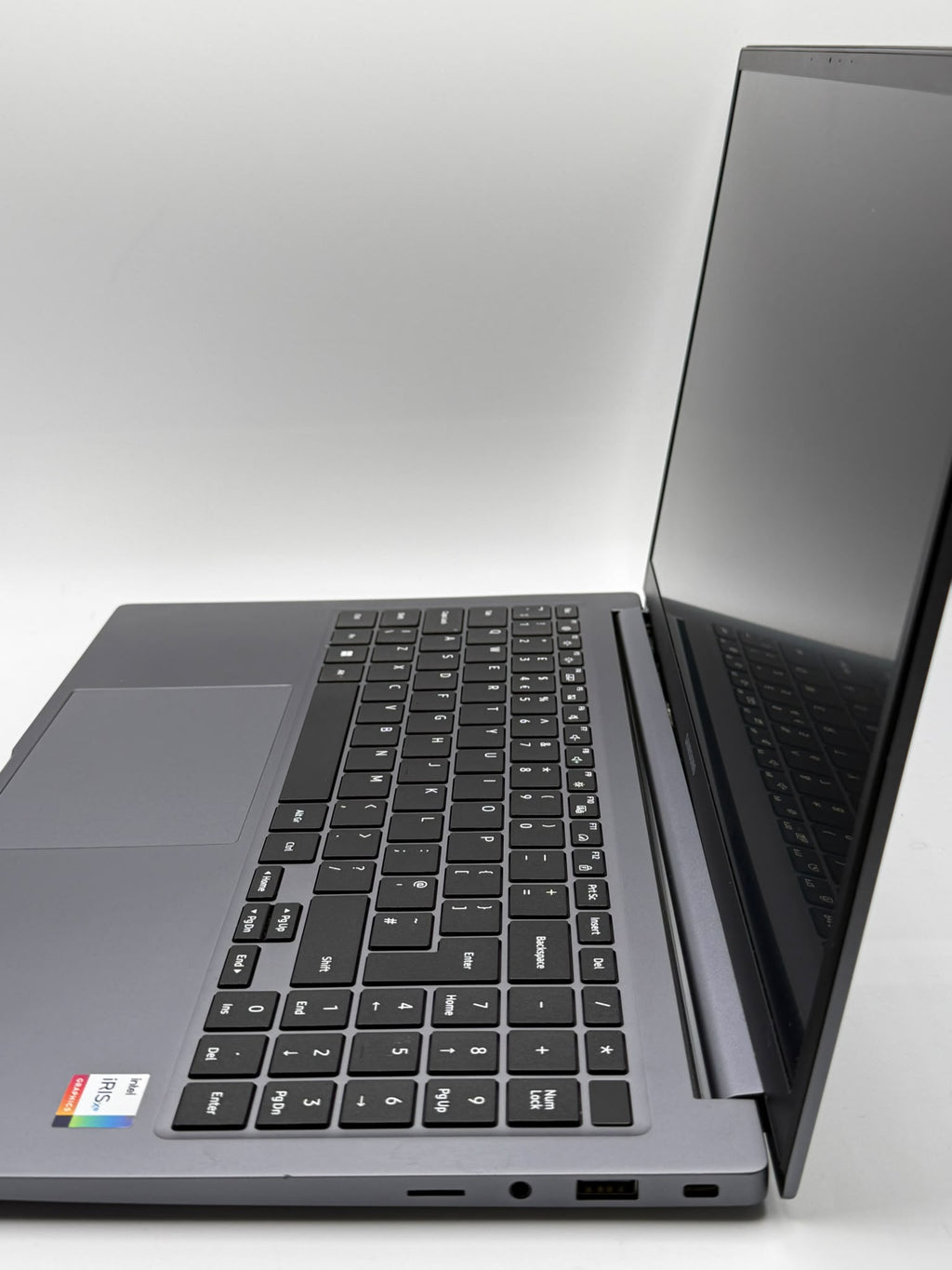 Saumsung Galaxy Book 4