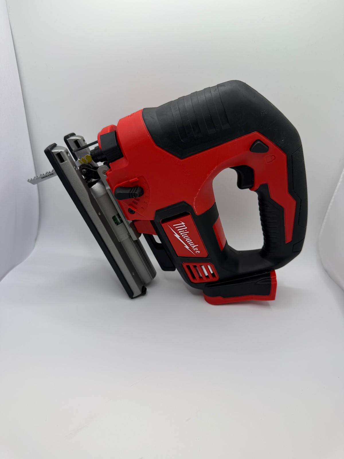 Milwaukee M18 BPP4C-402B 18V 2 x 4.0Ah Li-Ion RedLithium Cordless 4 Piece Kit, Grade A
