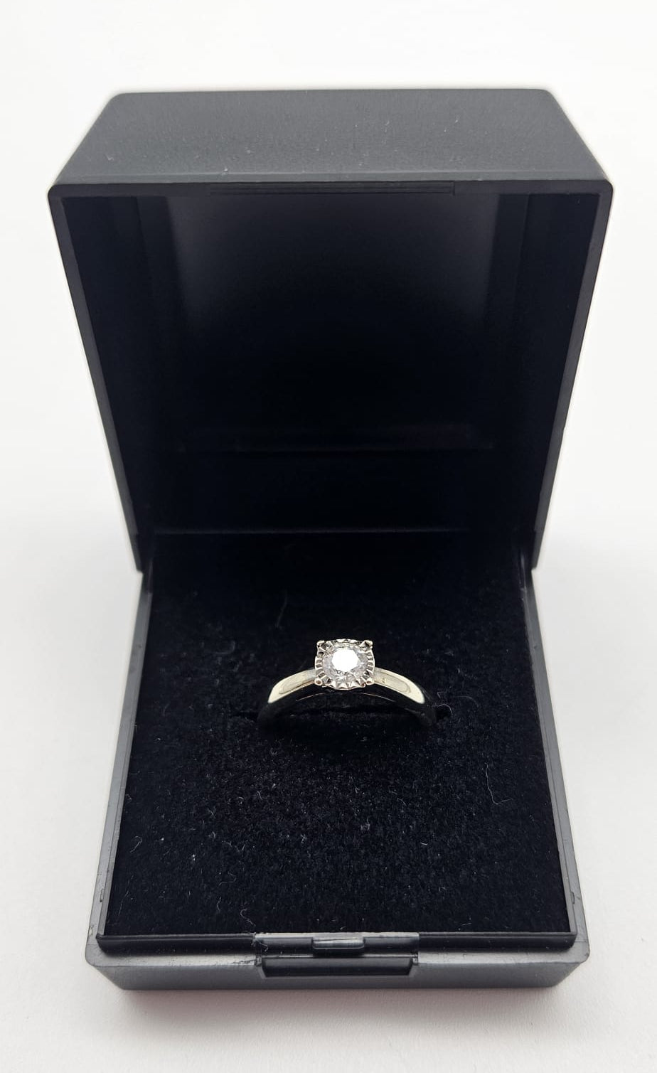 9ct White Gold Diamond Ring, Size G, 0.25ct , 1.6g