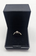 18ct Gold illusion Set Diamond Ring, Size L, 2.23g