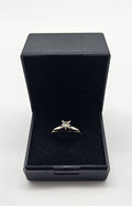 18ct Gold Diamond Ring, Size J&½ , 2.25g