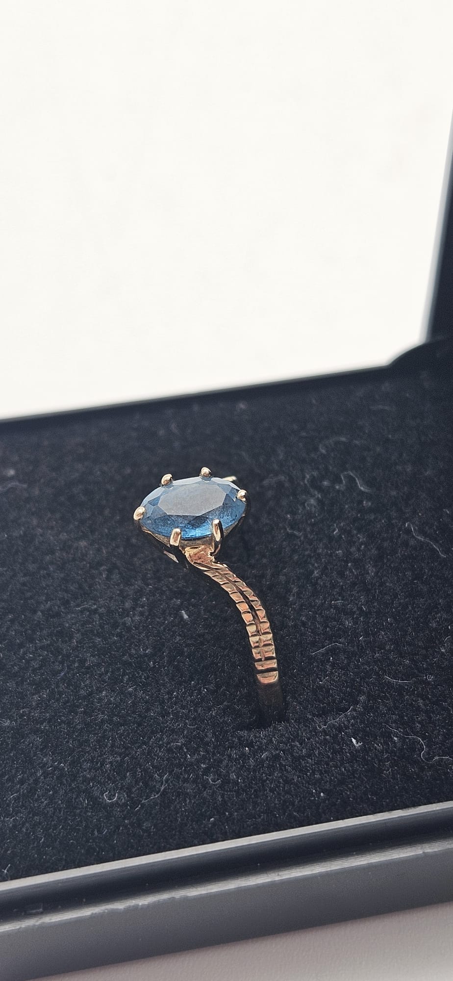 9ct Gold Blue Gem Ring, Size O, 1.32g