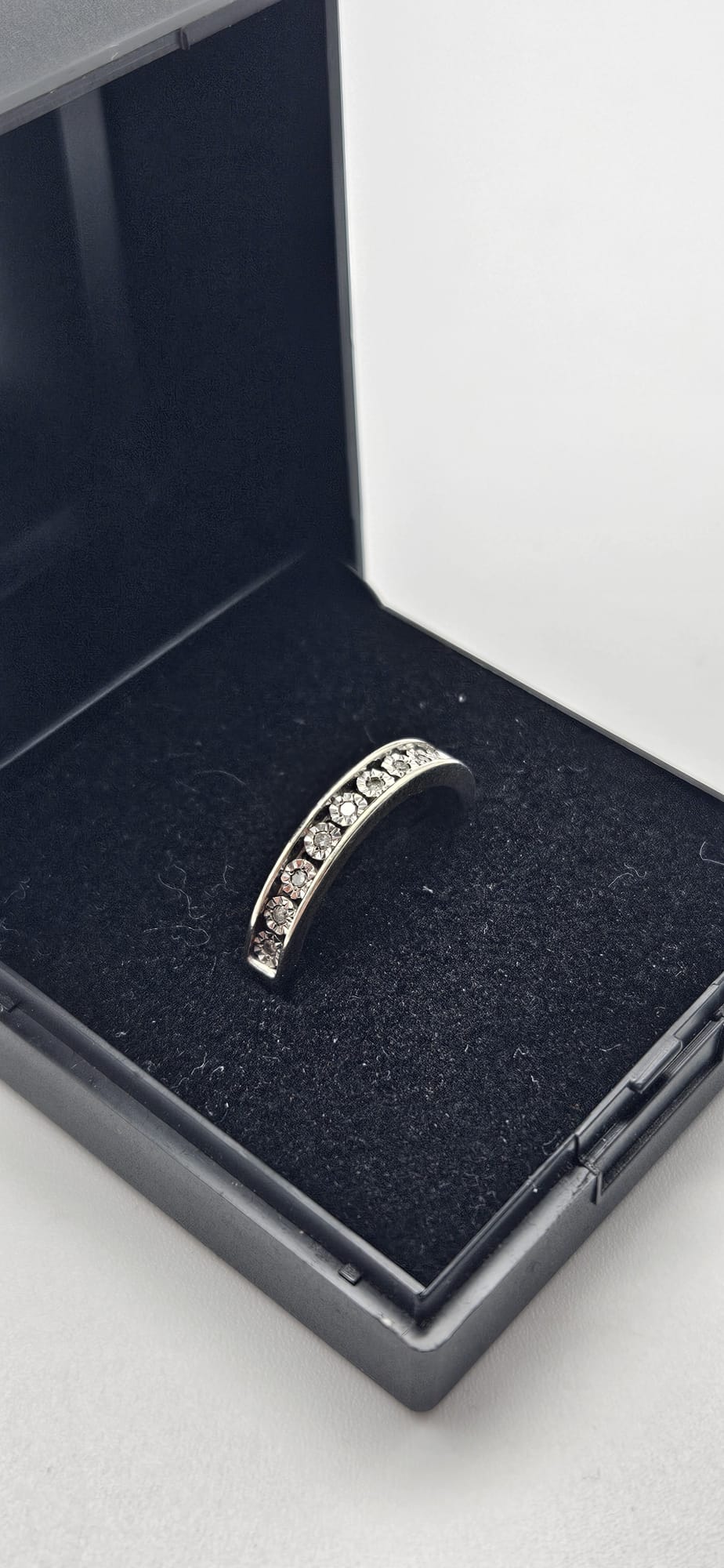 9ct White gold Moissanite Band Ring, Size L, 2.01g