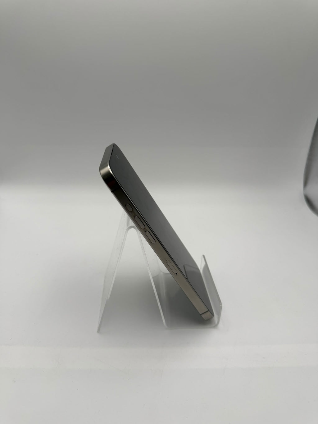 Apple iPhone 15 Pro Max 256GB Space Grey, Grade B