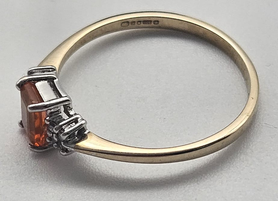 9ct Gold Orange Stone Ring, Size Q, 1.67