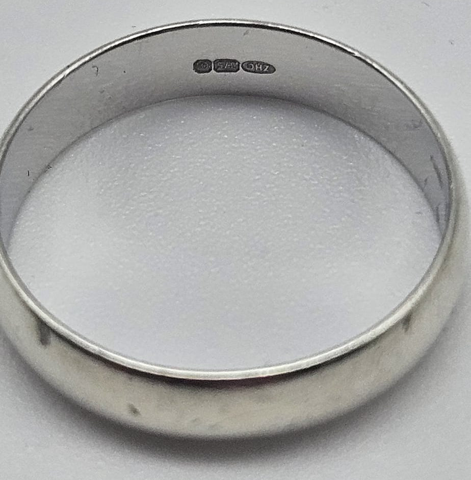 9ct White Gold Band Ring, Size K, 1.94g