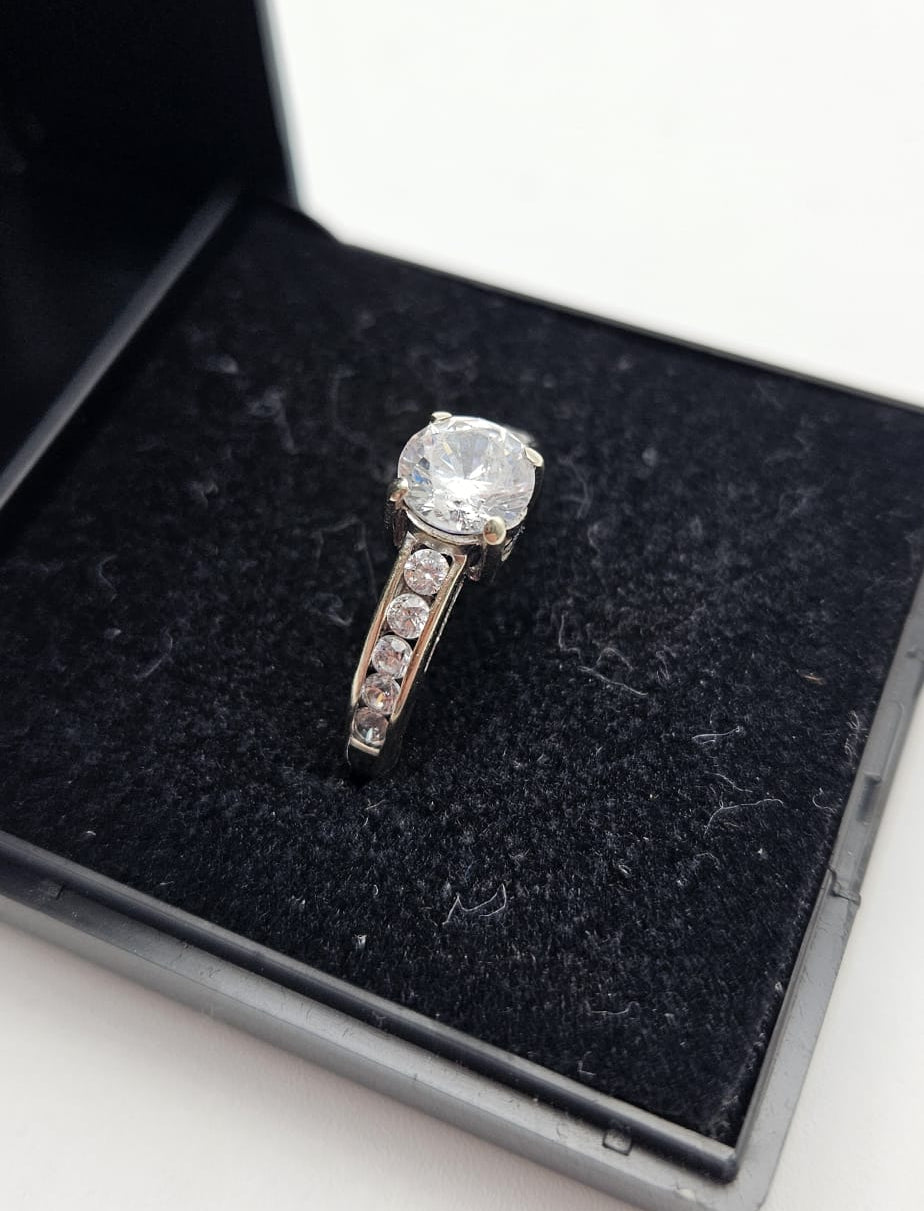 9ct White Gold Cubic Zirconia Ring, Size L, 1.98g