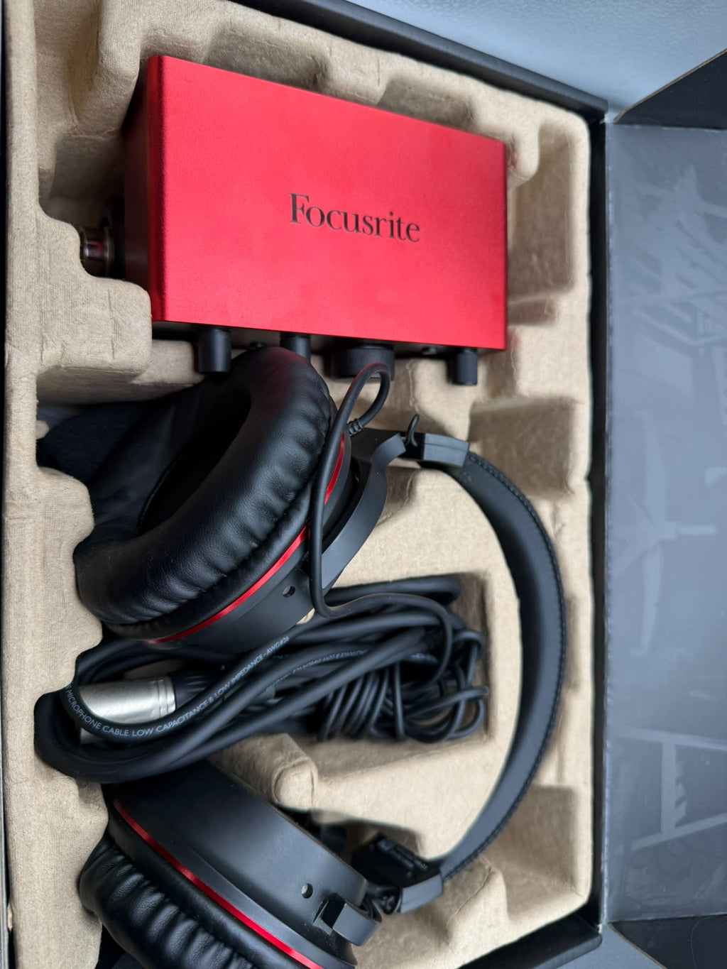 Focusrite Scarlett Solo Studio, Grade A