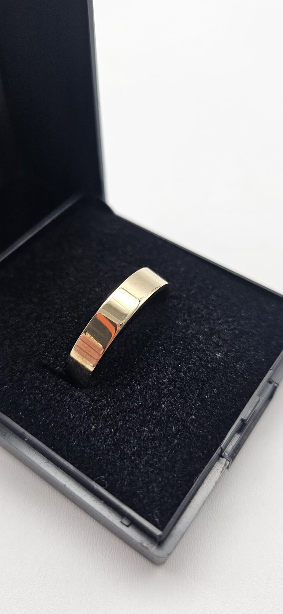 9ct Gold Band Ring, Size N, 3.3g