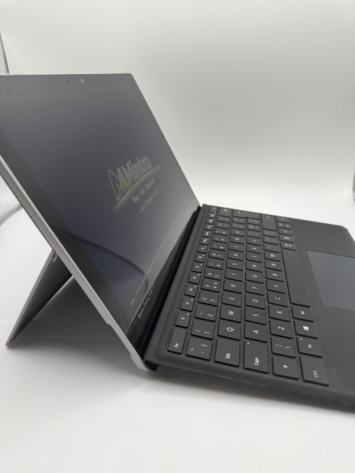 Windows Surface Pro 7 Plus, Grade B