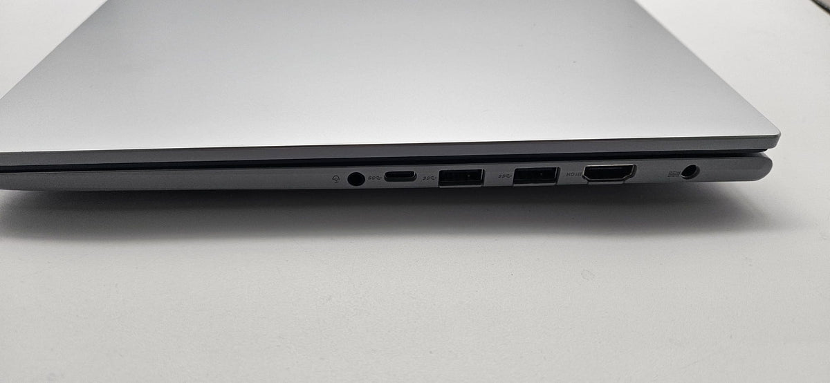 Asus Vivobook 15 , 13th Gen i3 Laptop, Grade B