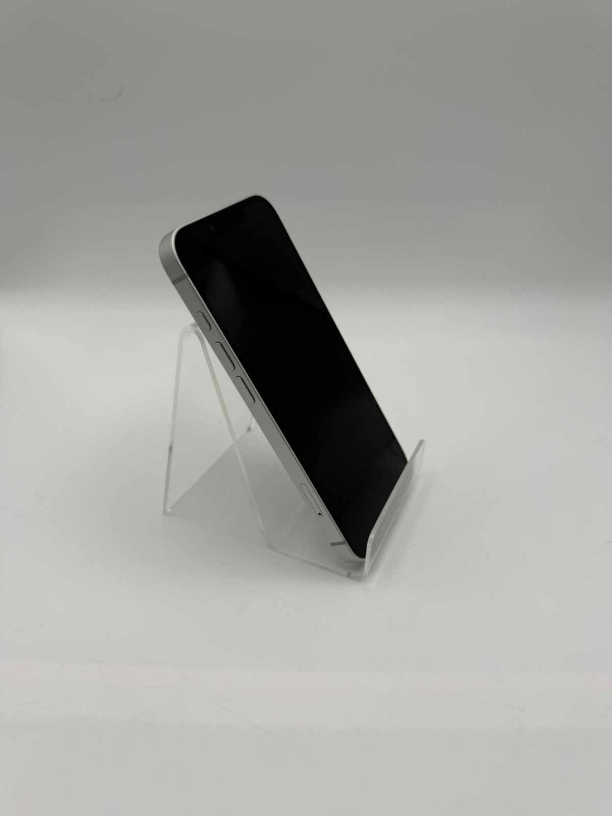 Apple iPhone 16e 128GB White, Grade B
