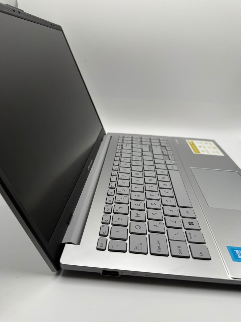 ASUS Vivobook Go 15, 128GB, Grade B.