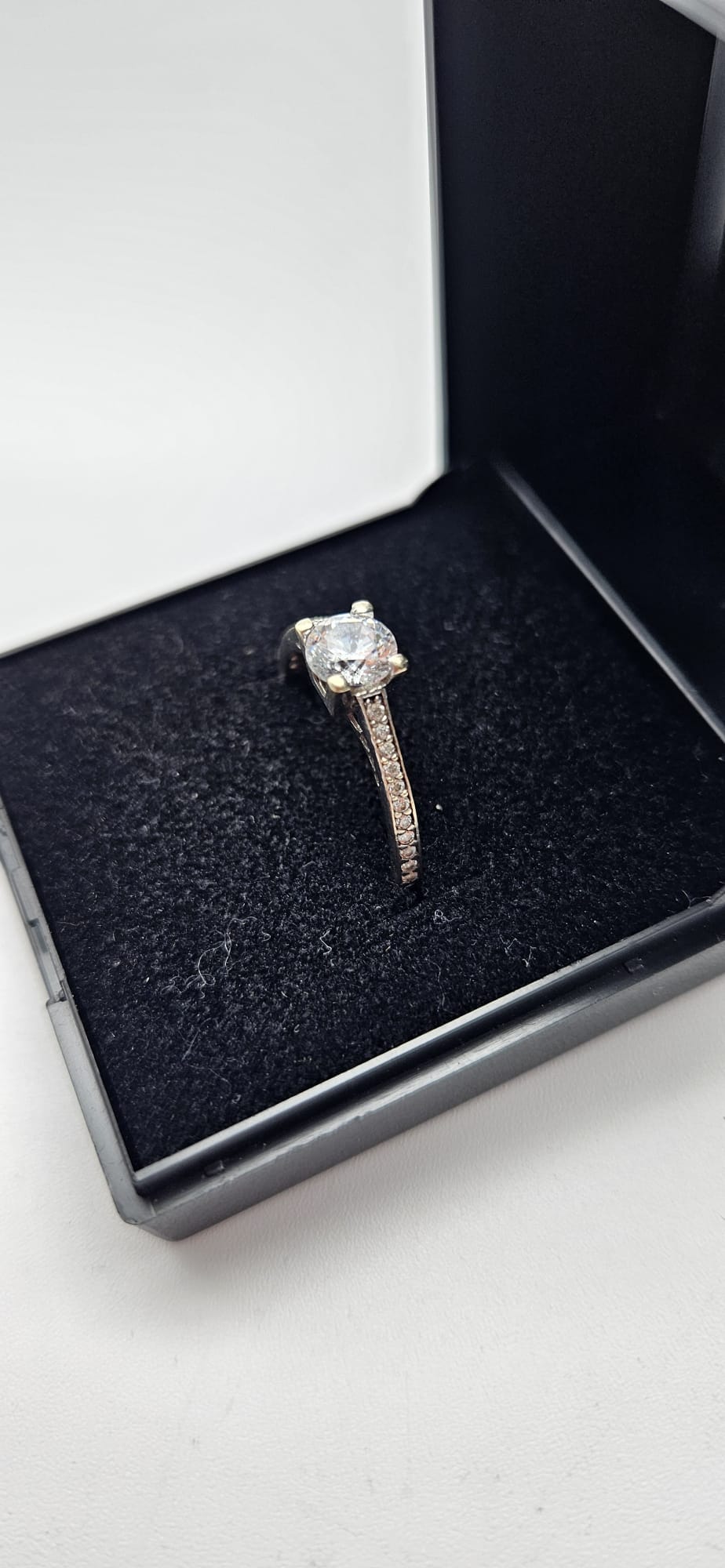 9ct White Gold Cubic Zirconia Ring, Size N , 1.61g