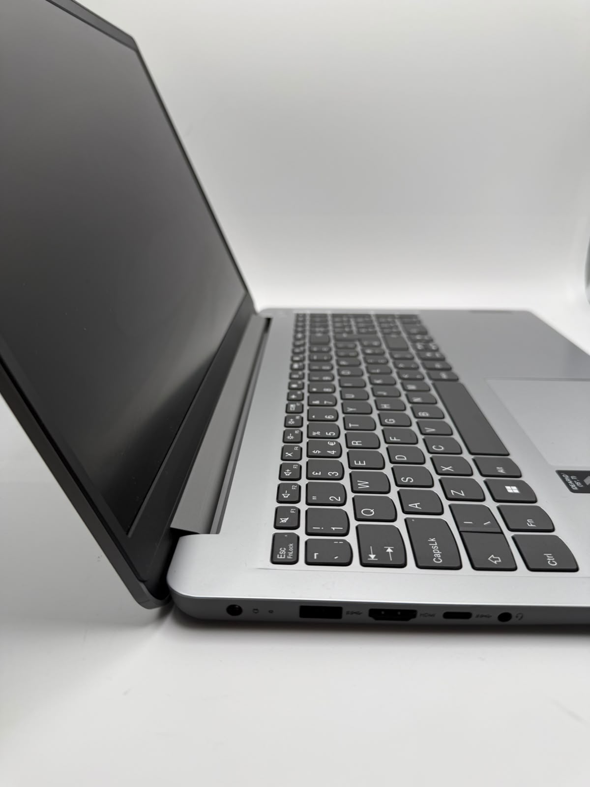 Lenovo IdeaPad 1 512GB, Grade B.