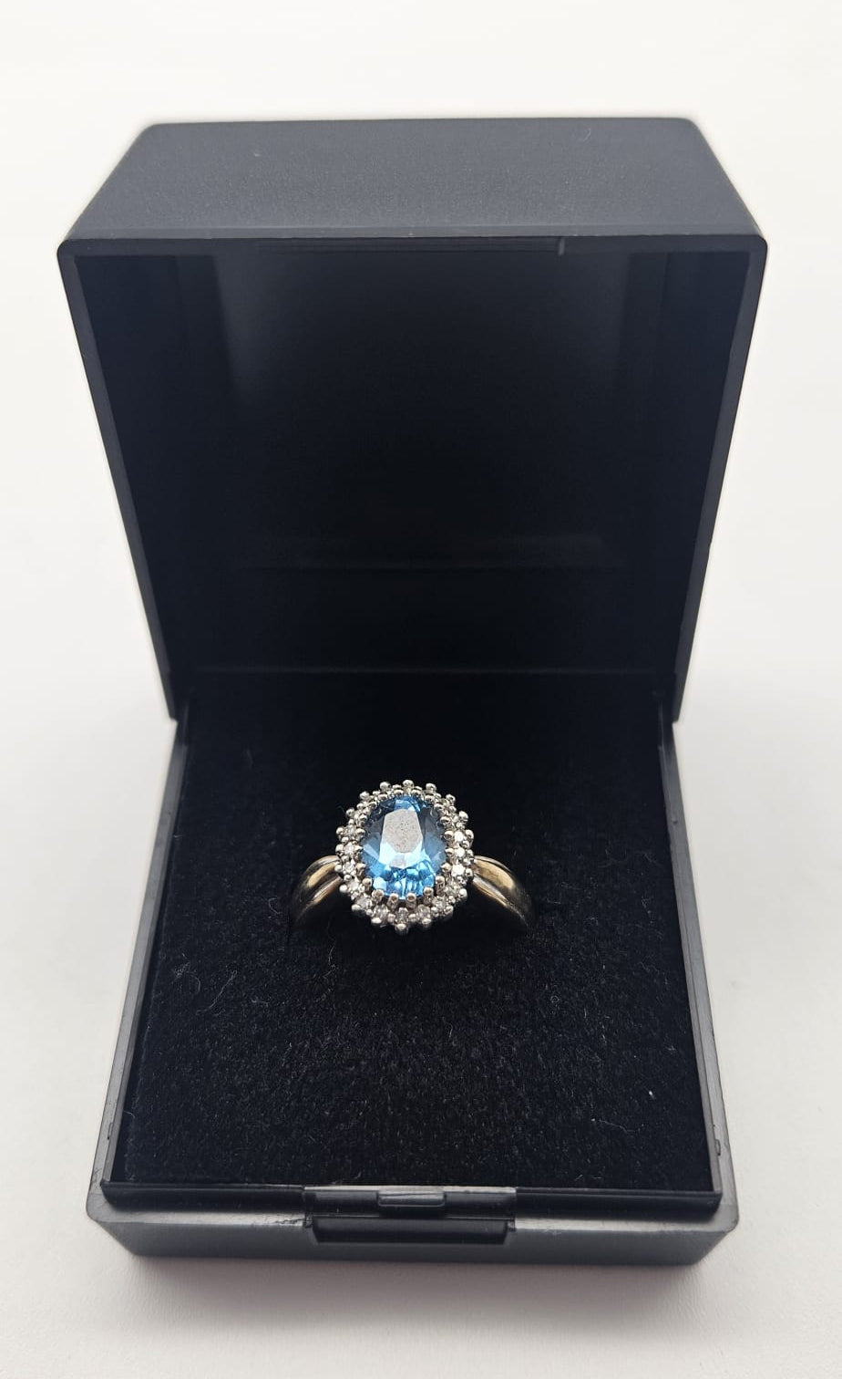 9ct Gold Blue Gem Ring , Size L½ , 3.55g