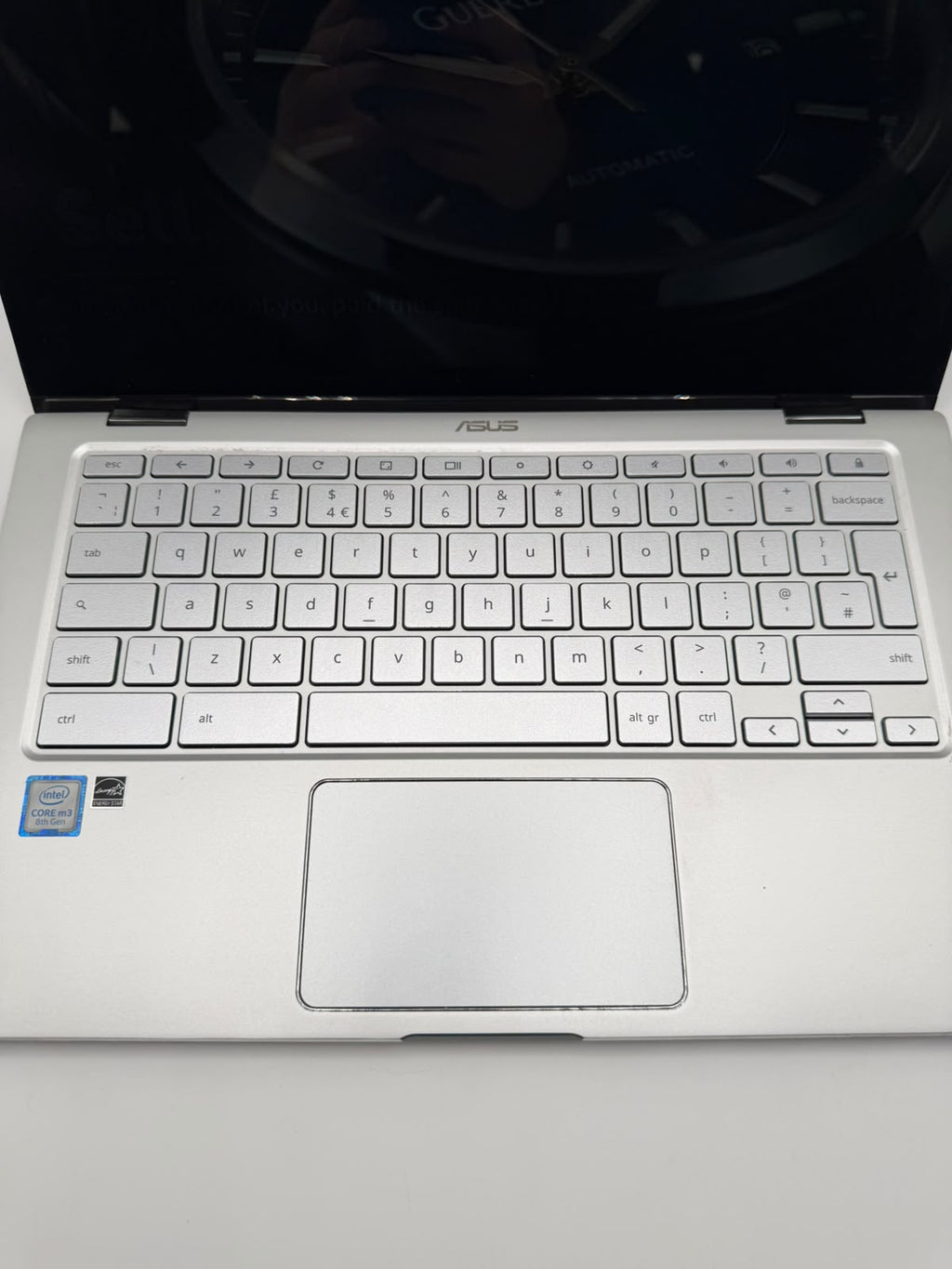 Asus chromebook touchscreen 2GB, Grade B.