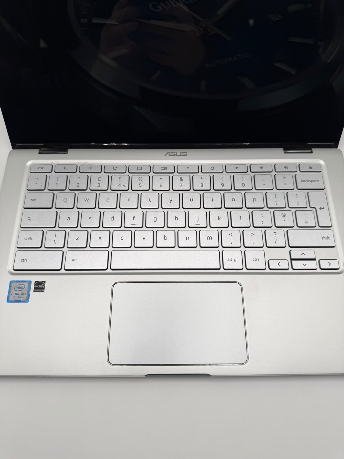 Asus chromebook touchscreen 2GB, Grade B.