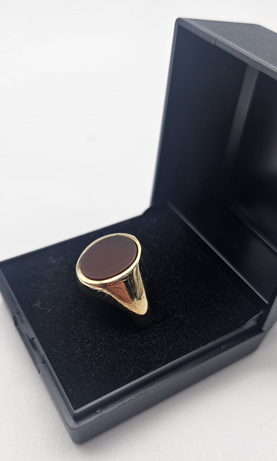 9ct Gold Signet Ring with Brown Stone, Size T, 5.0g