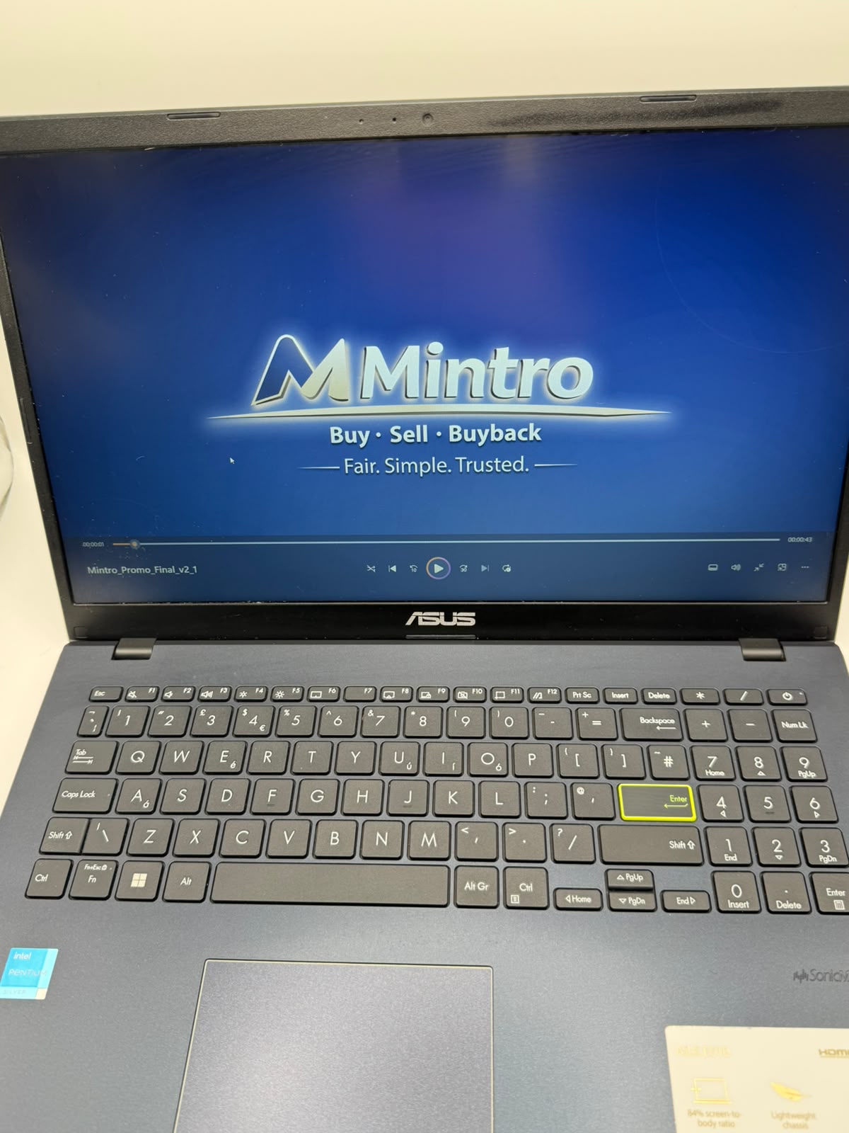 Asus Model E510K 128GB, Grade B.