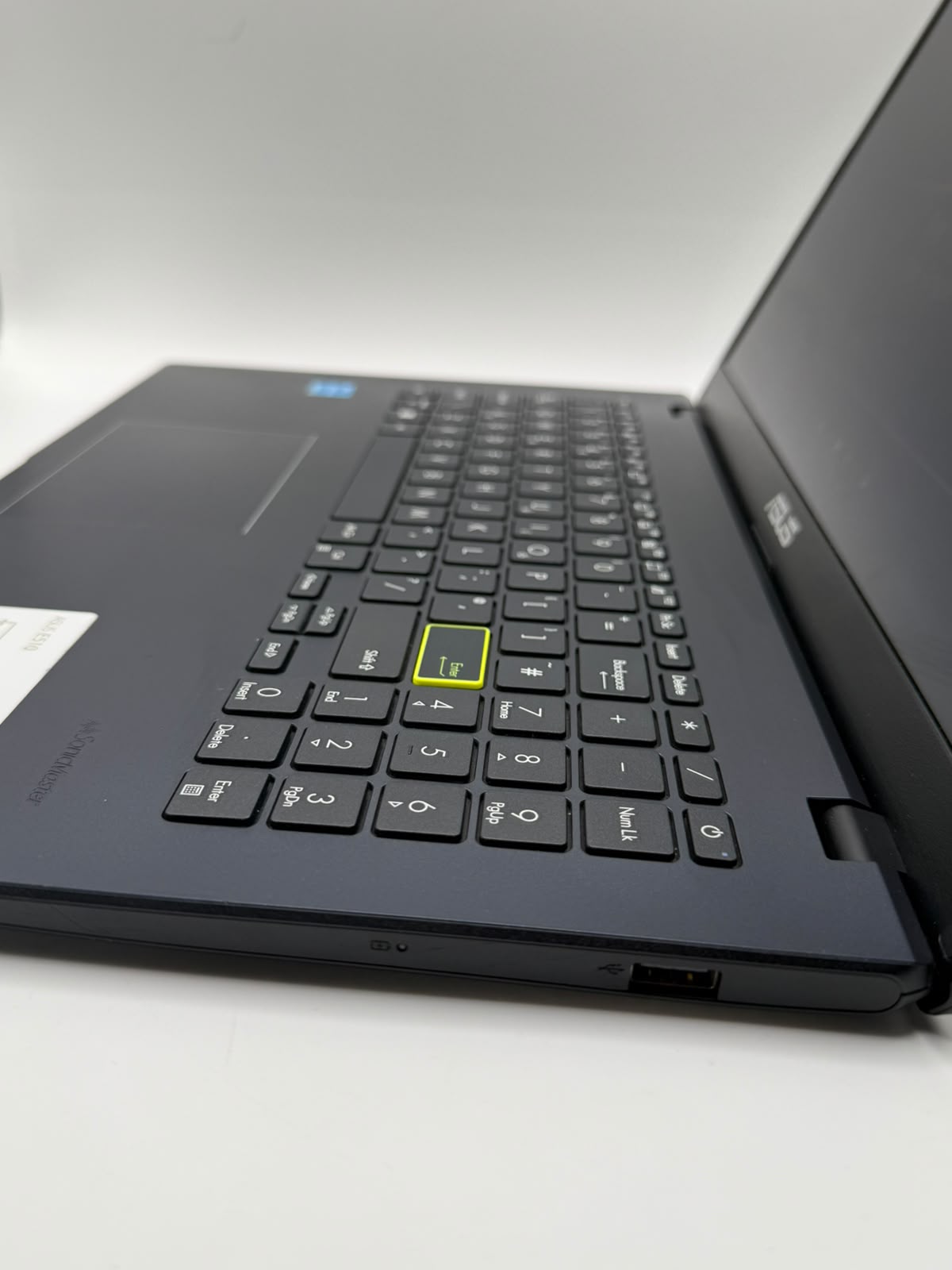 Asus Model E510K 128GB, Grade B.