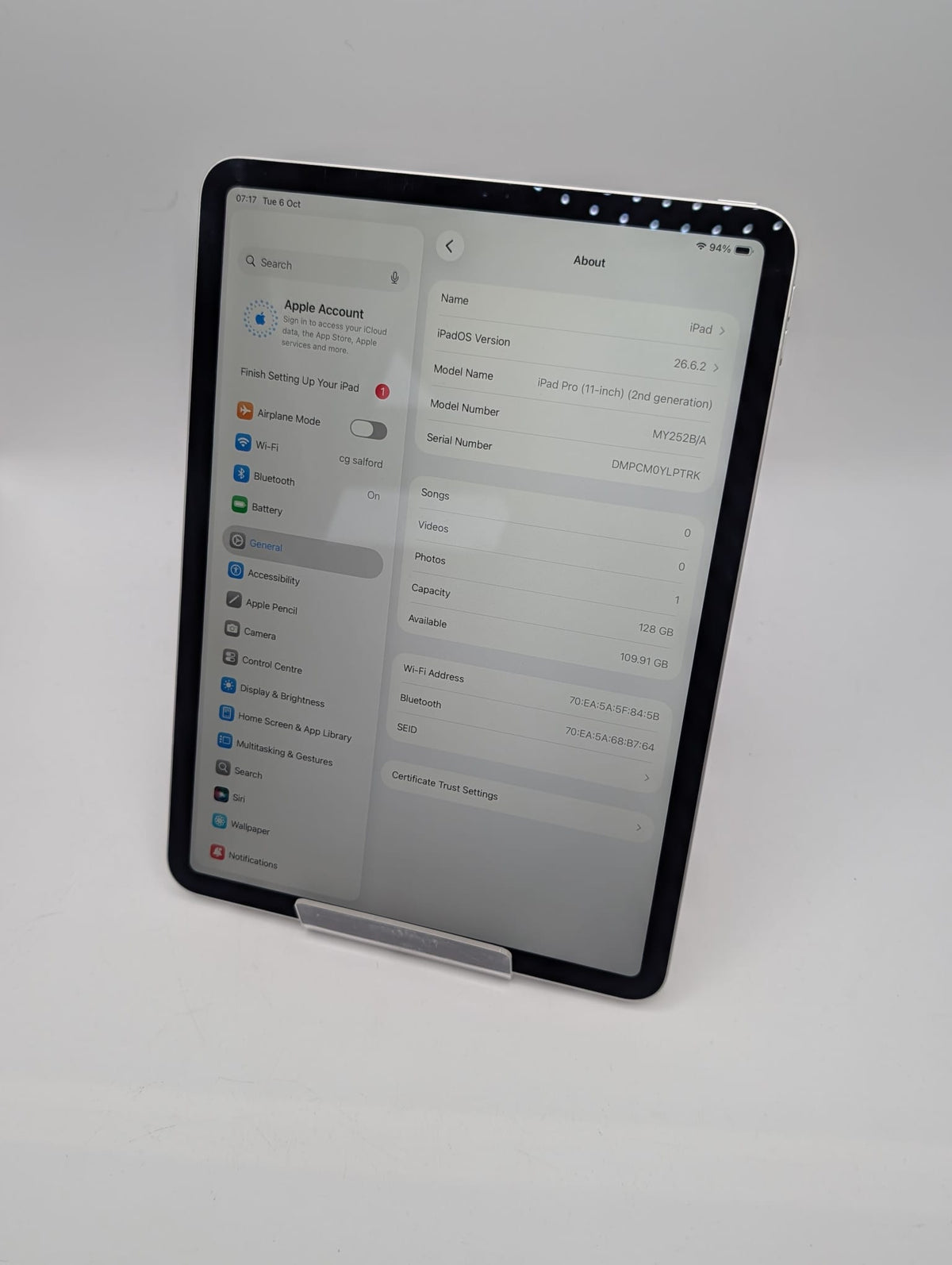The Apple iPad Pro 11-inch (2020), Grade B