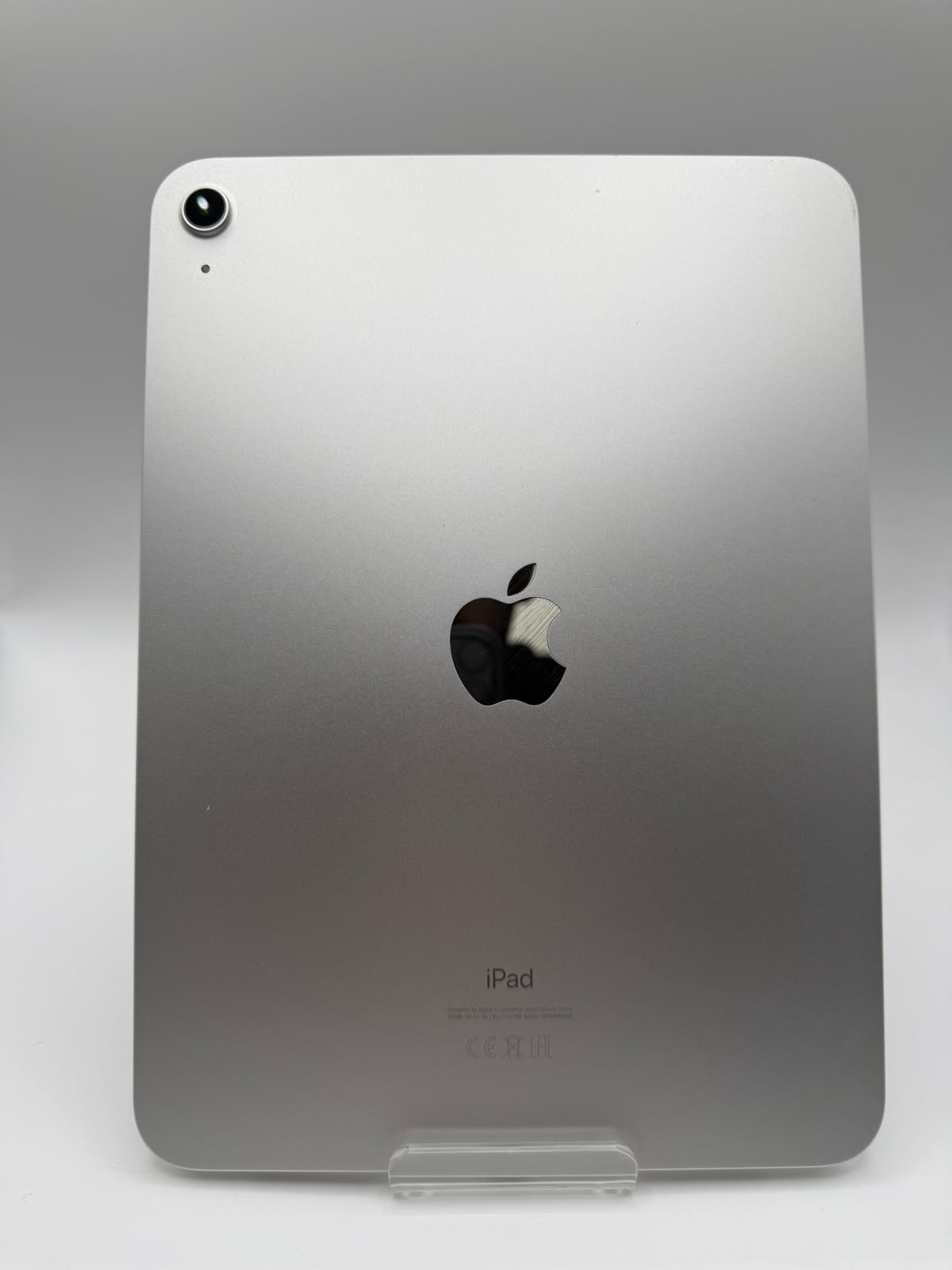 Apple iPad (10th gen) 64GB Silver, Grade B