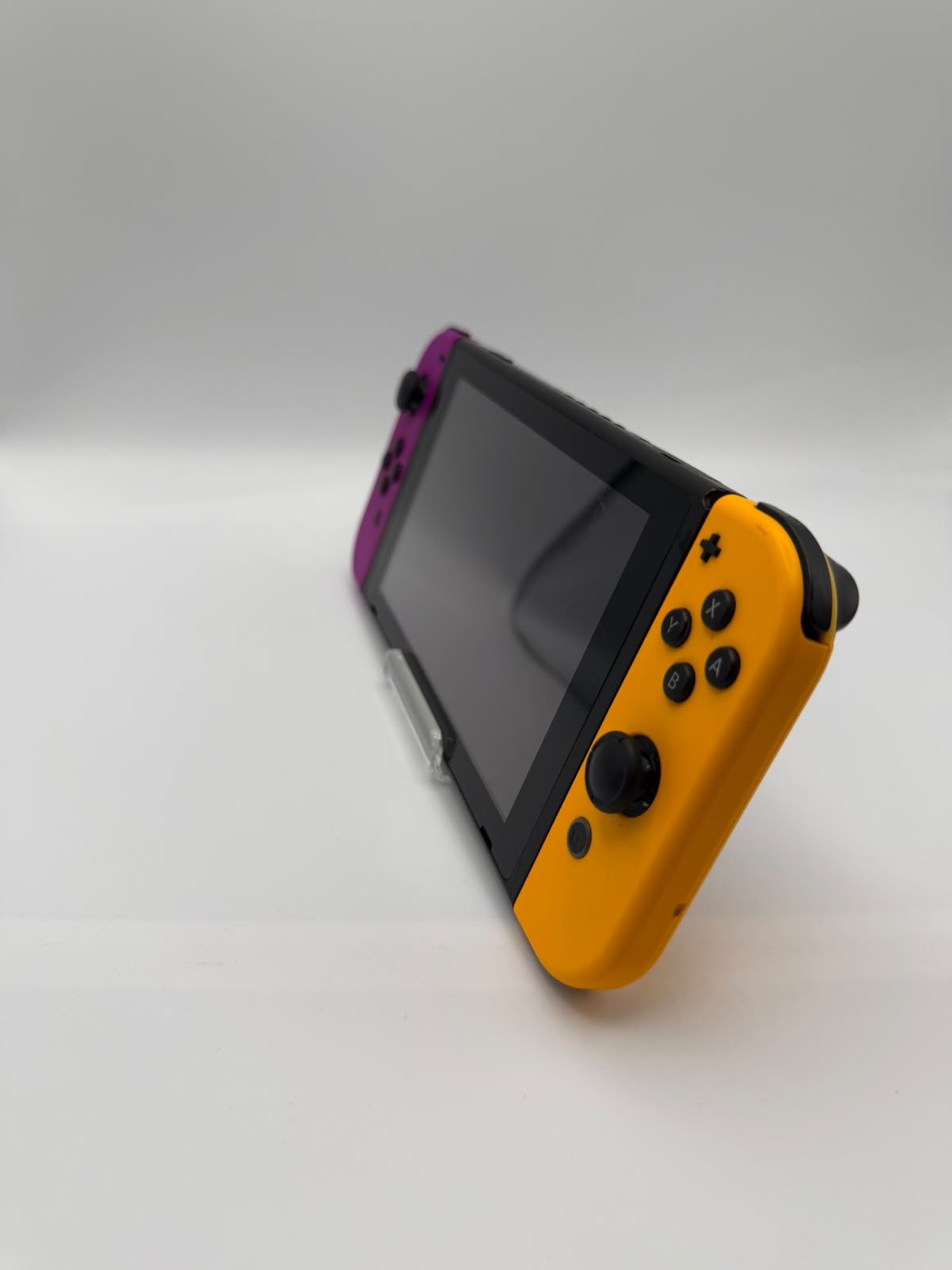 Nintendo Nintendo Switch 32GB Orange and purple, Grade C