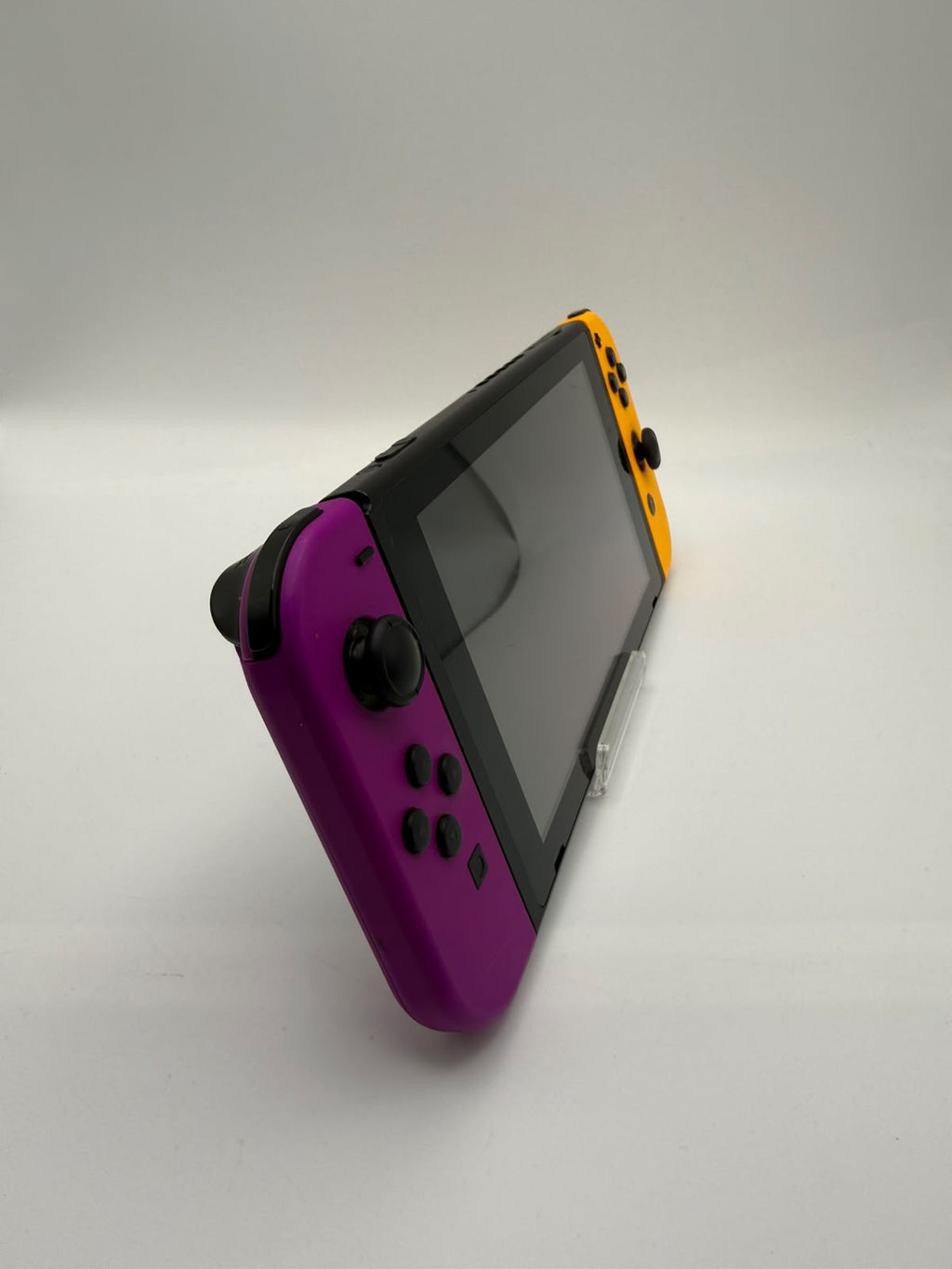 Nintendo Nintendo Switch 32GB Orange and purple, Grade C