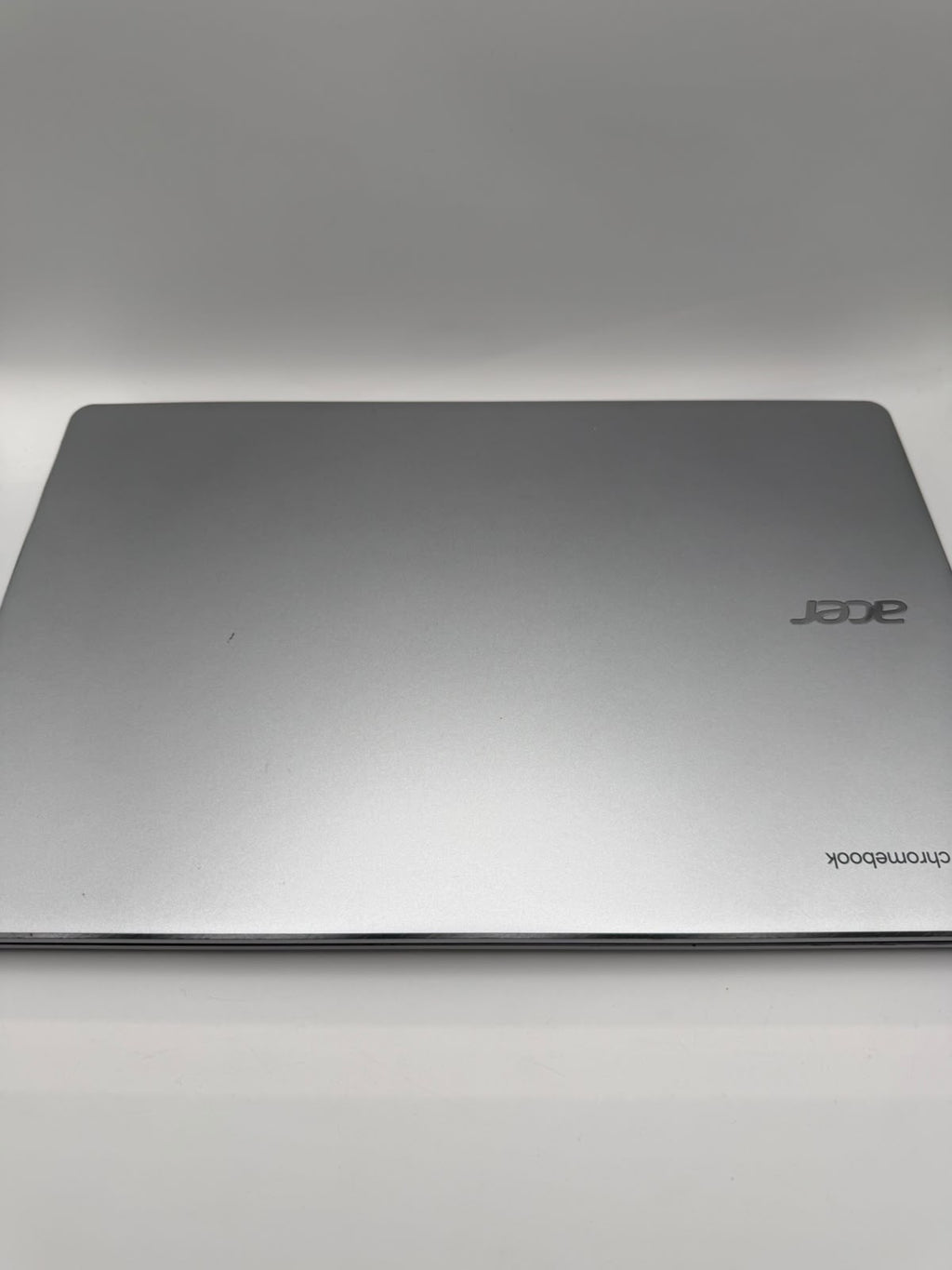 Acer Chromebook 2GB, Grade B.
