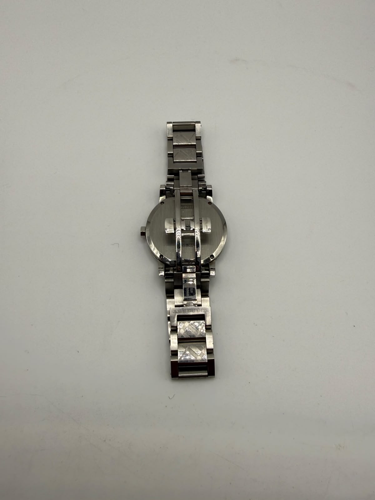 Burberry The city Silver-tone satainless steel watch, Grade B.