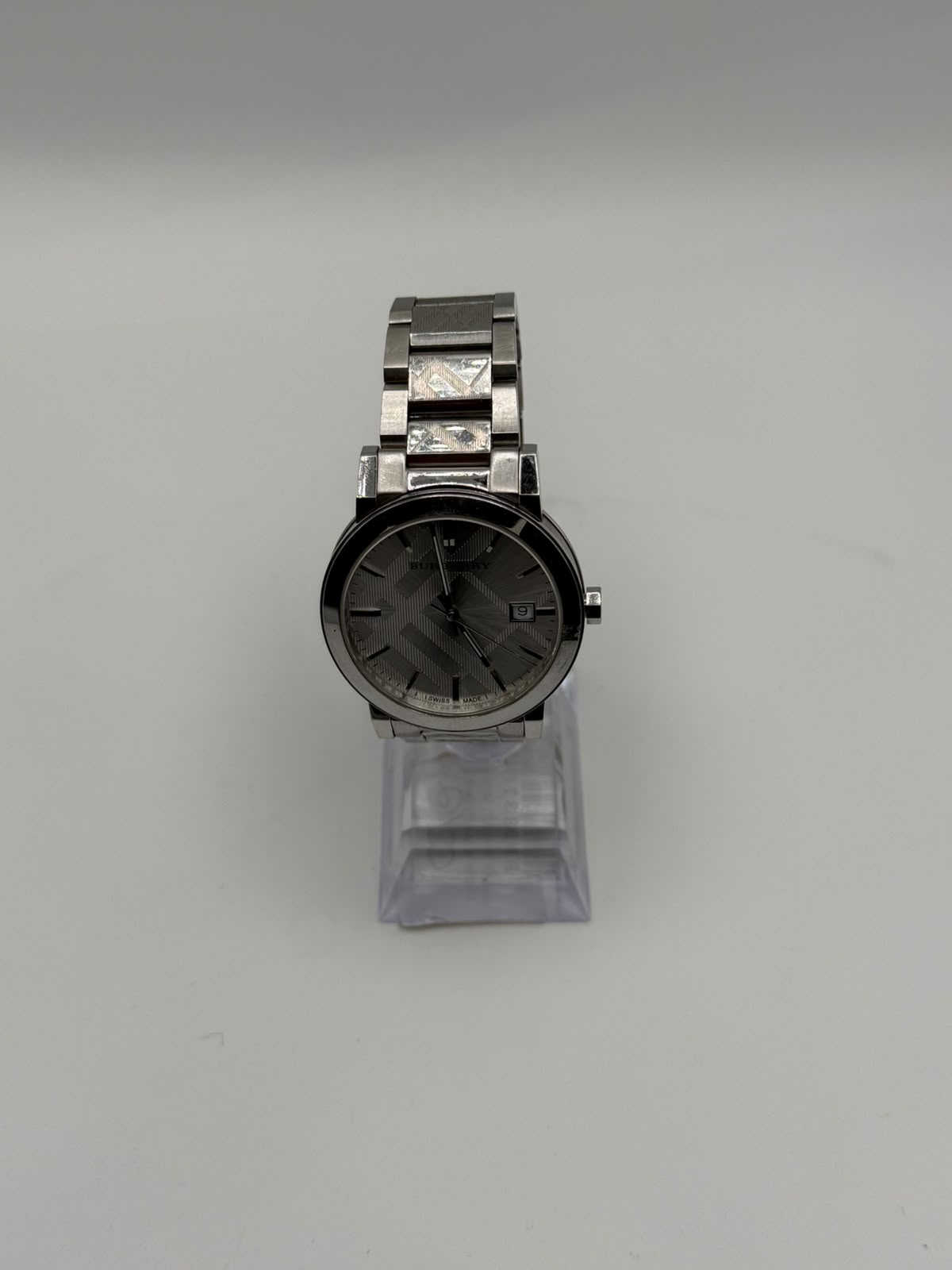Burberry The city Silver-tone satainless steel watch, Grade B.