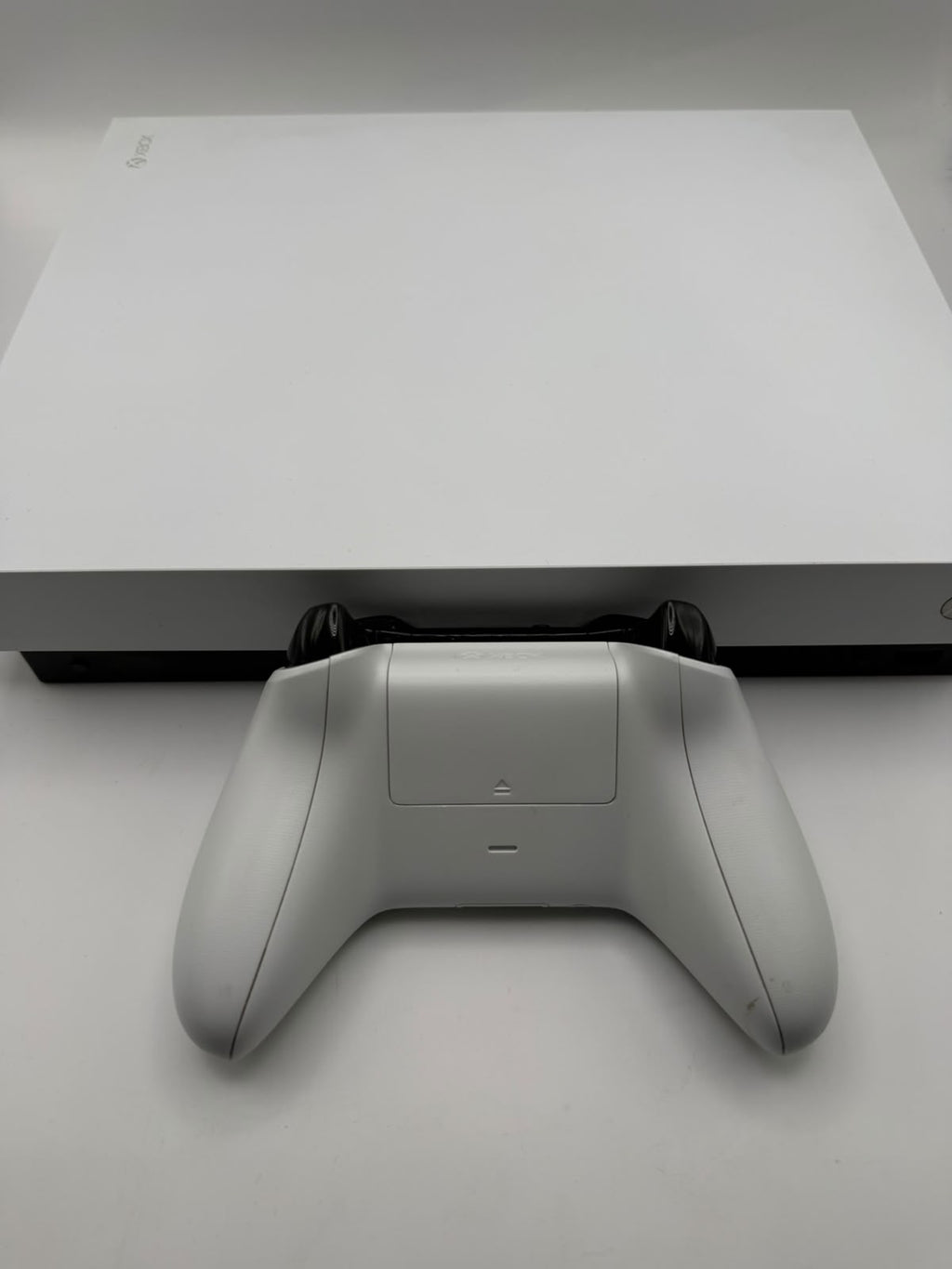 Microsoft Xbox One X 1TB White, Grade B