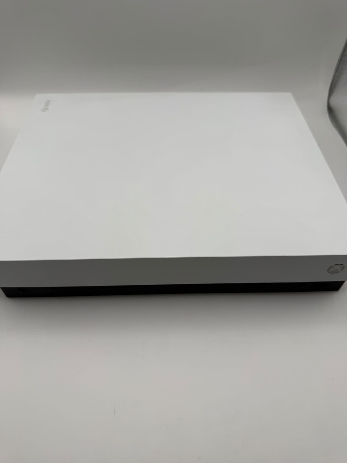 Microsoft Xbox One X 1TB White, Grade B