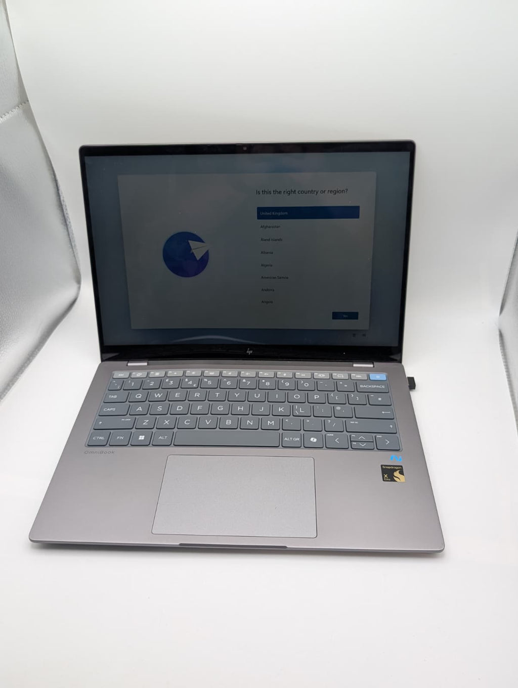 HP Omnibook x Laptop, Grade C