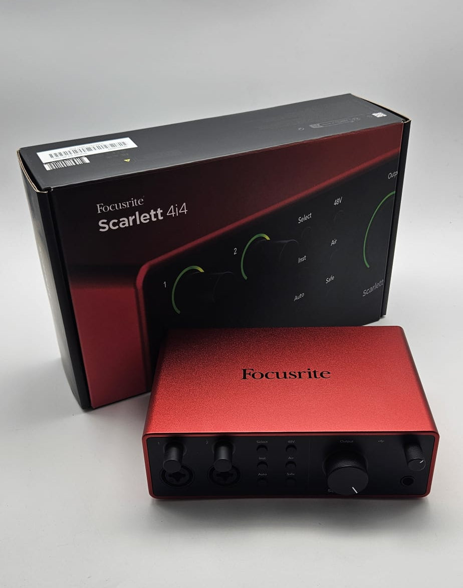 Focusrite Scarlett 4i4 4th Generation USB Audio Interface, Grade A