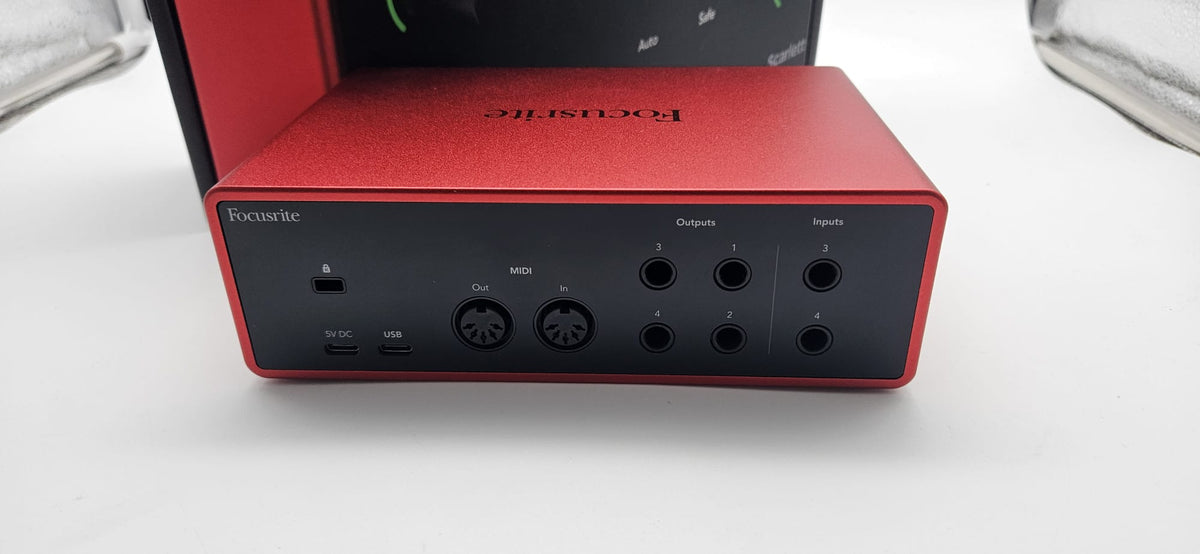 Focusrite Scarlett 4i4 4th Generation USB Audio Interface, Grade A