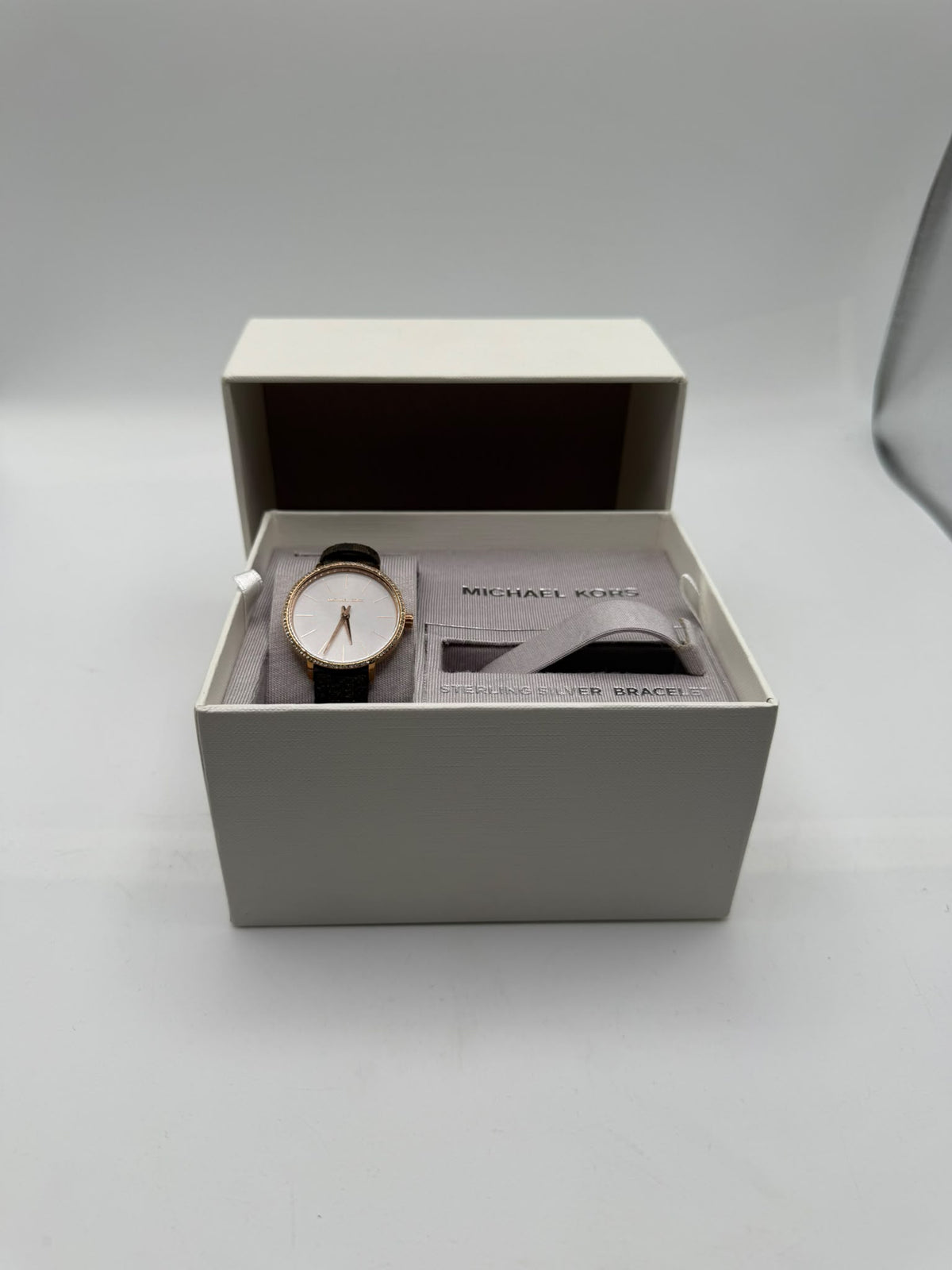 Michael Kors Pyper Quartz watch, Grade B.