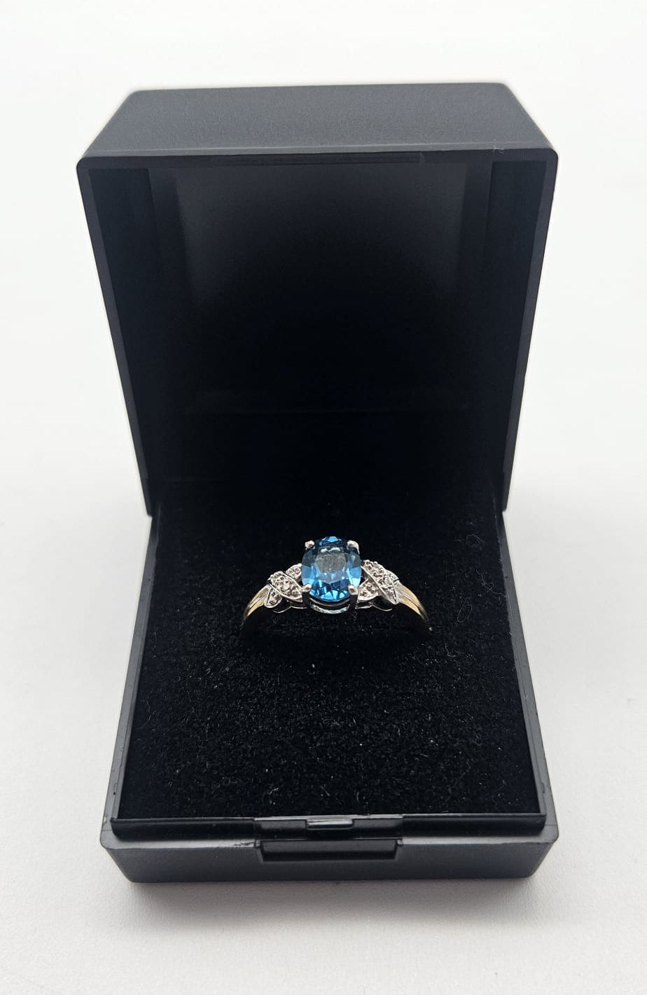 9ct Blue Gem Ring , Size P, 1.92g