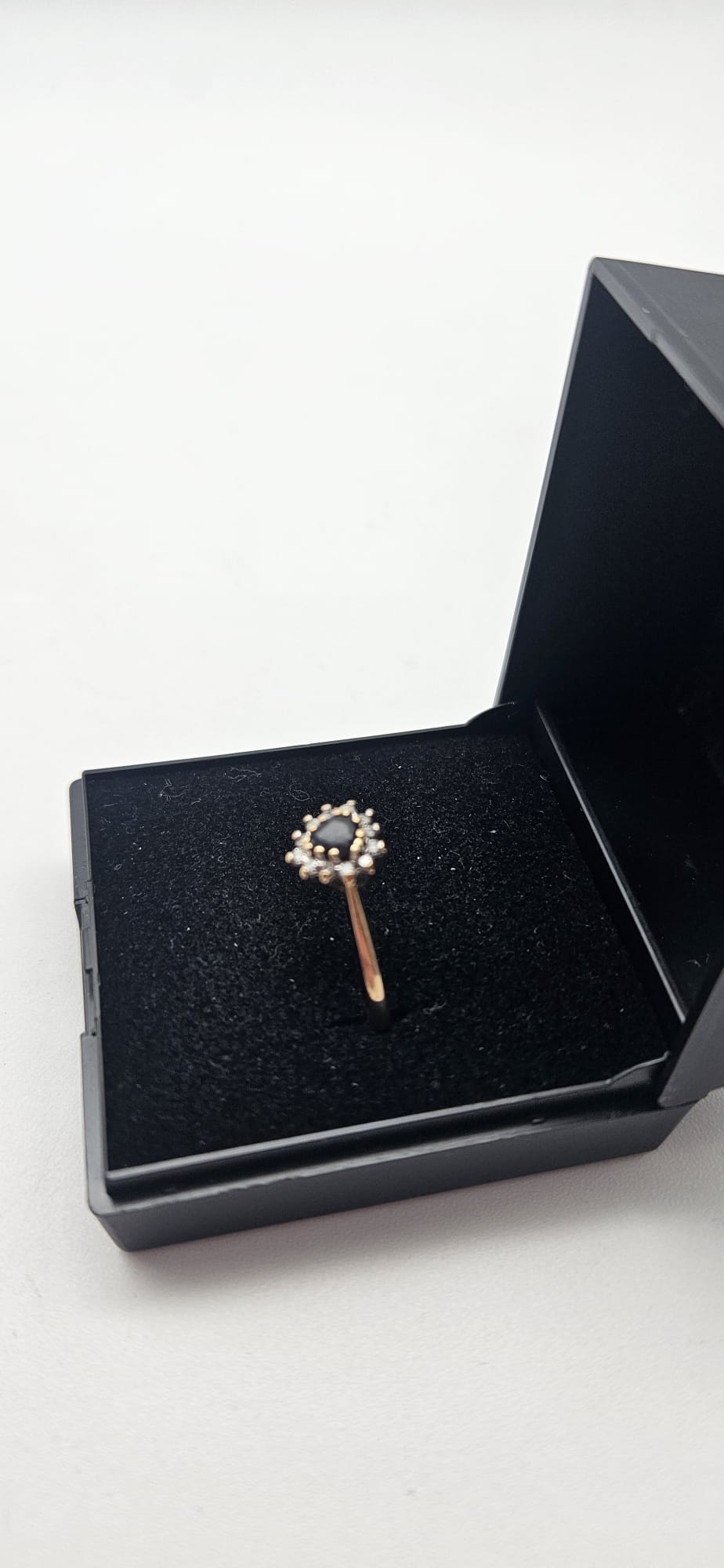 9ct Cubic Zirconia & Red Gem Ring, Size P, 1.66g