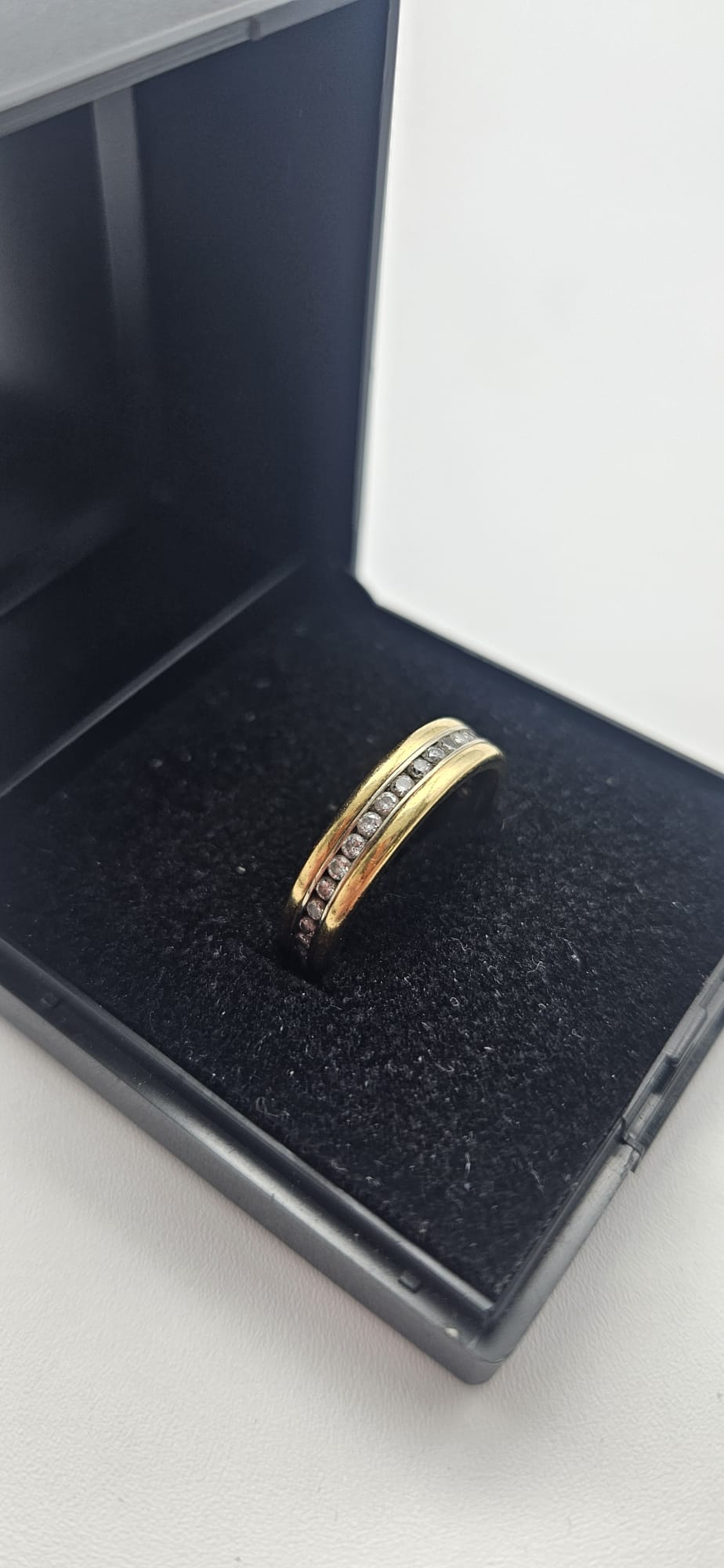 18ct Gold & white gold Band Ring , Size L½ , 4.06g