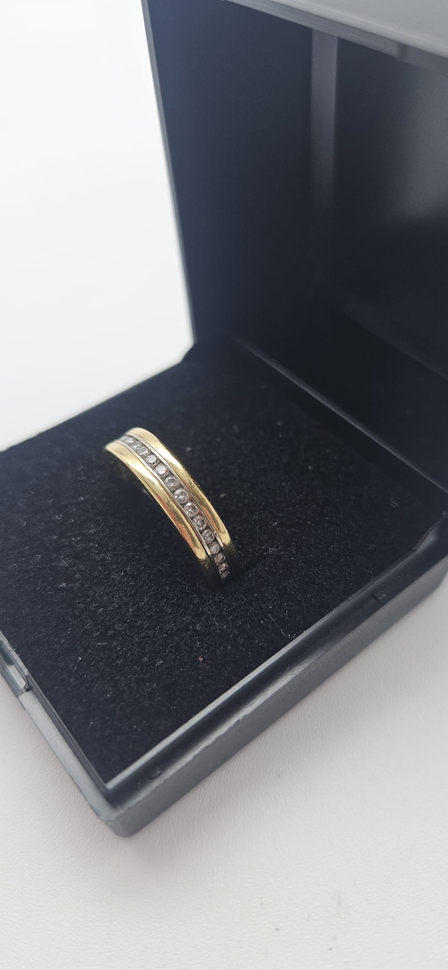 18ct Gold & white gold Band Ring , Size L½ , 4.06g